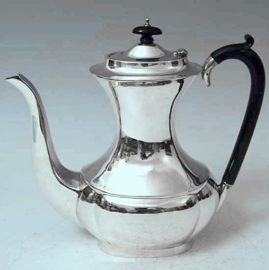 Art Deco Silver Elegant Coffee POT England Birmingham 1936 Silver