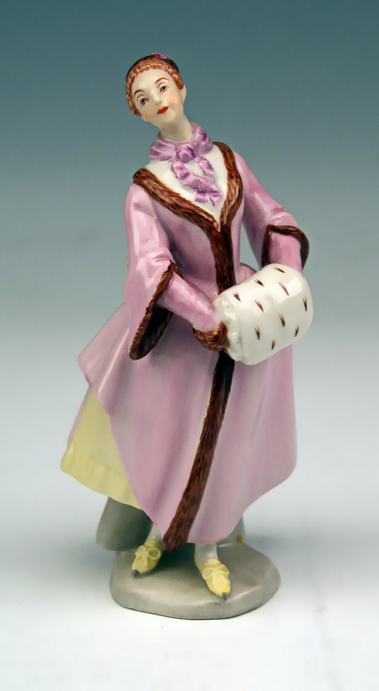 VIENNA AUGARTEN FIGURINE FIGUR MADE CIRCA 1965