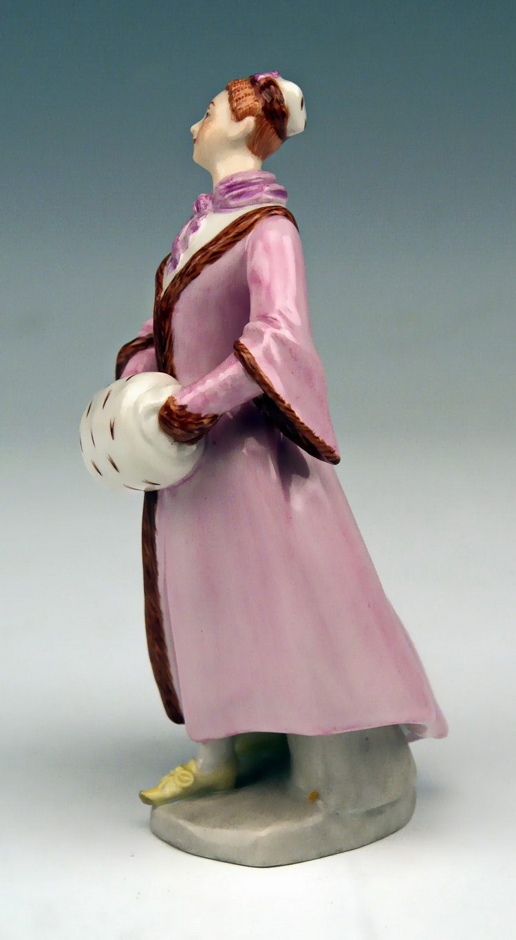 VIENNA AUGARTEN FIGURINE FIGUR MADE CIRCA 1965