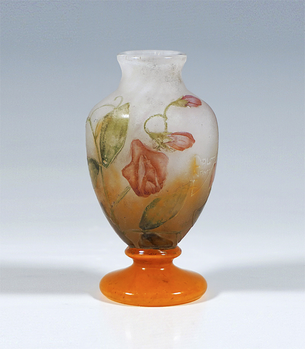 Daum Freres Art Nouveau solifleur vase sweat pea decor solitary vase sweet pea decor Nancy France 1910-1915