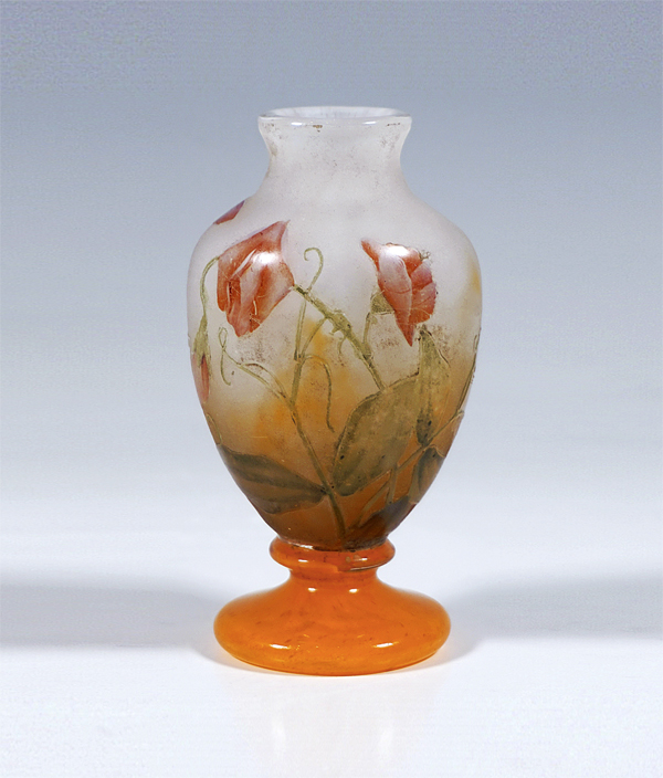 Daum Freres Art Nouveau solifleur vase sweat pea decor solitary vase sweet pea decor Nancy France 1910-1915