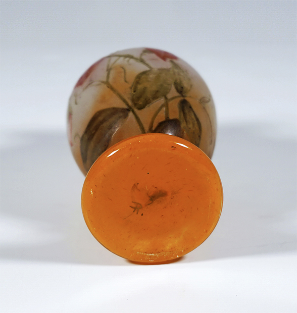 Daum Freres Art Nouveau solifleur vase sweat pea decor solitary vase sweet pea decor Nancy France 1910-1915