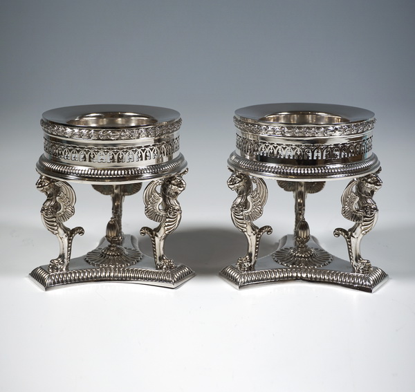 Pair of silver centerpieces with winged lions and glass bowls Pair of silver centerpieces with glass bowls Bruckmann & Söhne for Knewitz Germany circa 1920