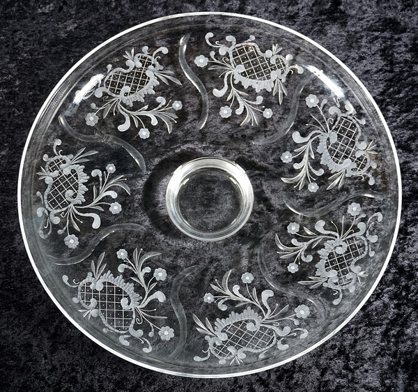 Pair of silver centerpieces with winged lions and glass bowls Pair of silver centerpieces with glass bowls Bruckmann & Söhne for Knewitz Germany circa 1920