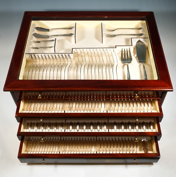 Cubiertos de plata Art Déco en vitrina cubiertos de plata 12 personas vitrina de 164 piezas Bruckmann & Söhne Alemania ca 1920