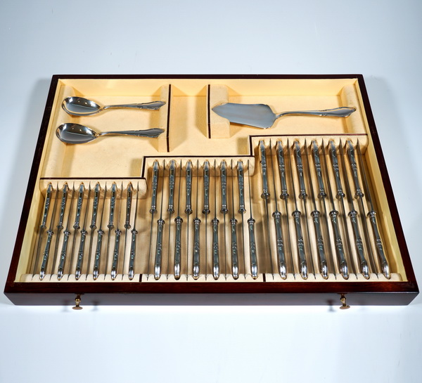 Cubiertos de plata Art Déco en vitrina cubiertos de plata 12 personas vitrina de 164 piezas Bruckmann & Söhne Alemania ca 1920